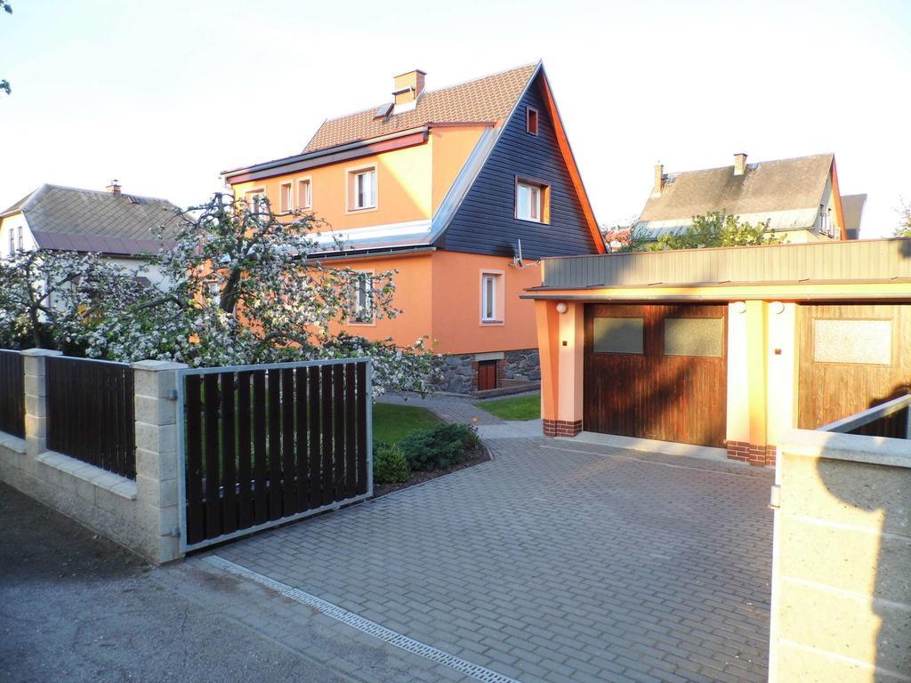 Apartment Na Prazske Vrchlabí Exterior foto